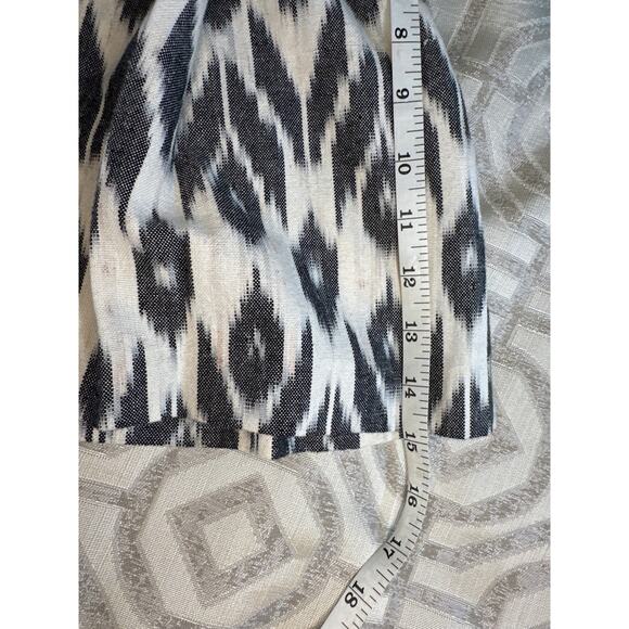 Alice + Olivia Printed Mini‎ Shorts Scarlet Cream & Black Size 2 High waist - Picture 4 of 8